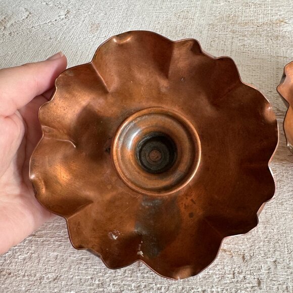 Set of Two Vintage Drumgold Hammered Copper Candle Stick Holders - Picture 5 of 12